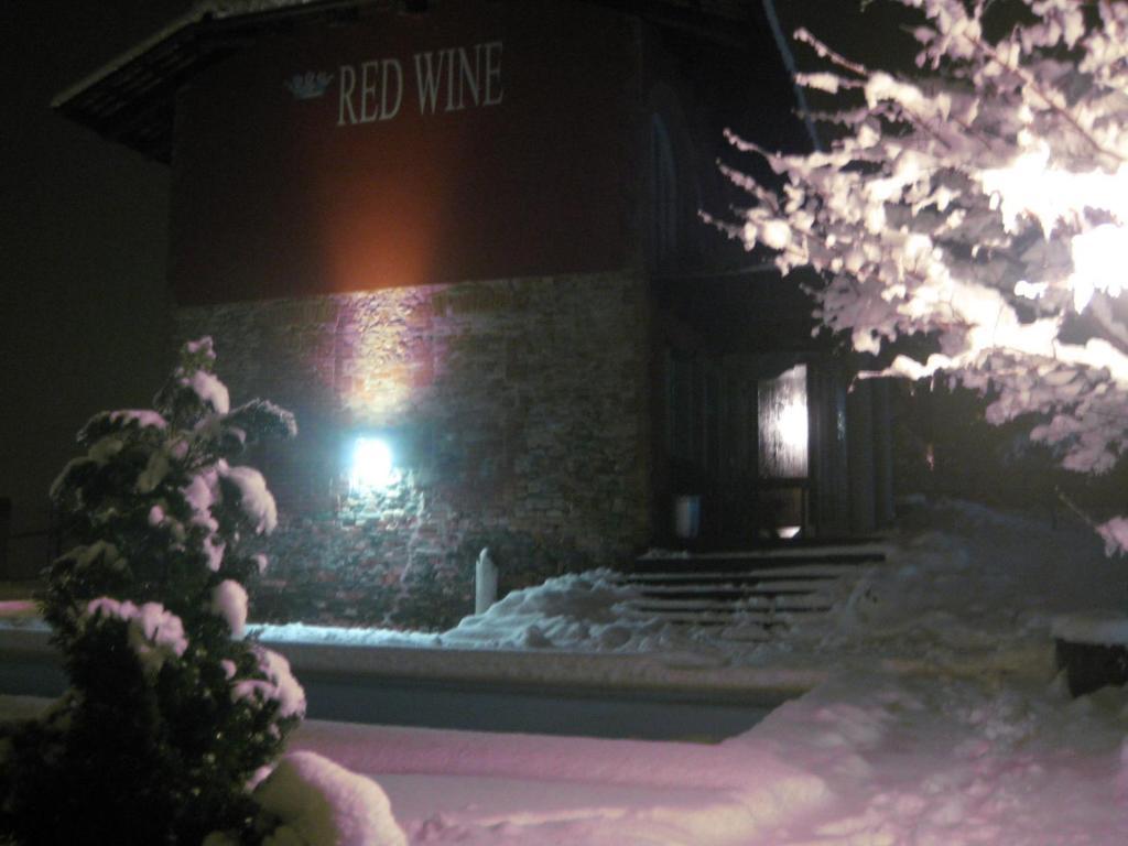 Red Wine Camere La Morra Exterior photo